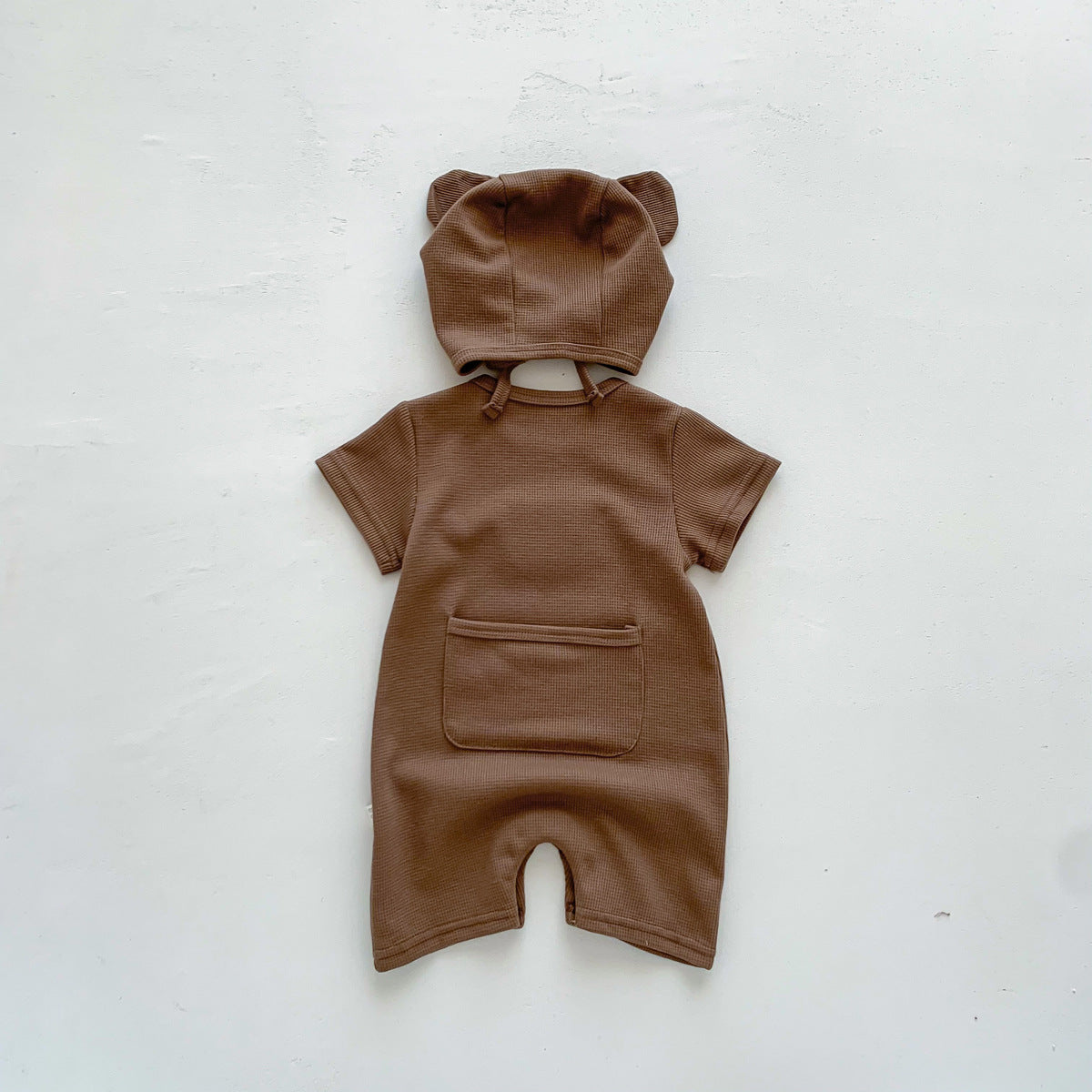 Body med björn och hatt, baksida, brun, barnkläder, bebiskläder, babykläder