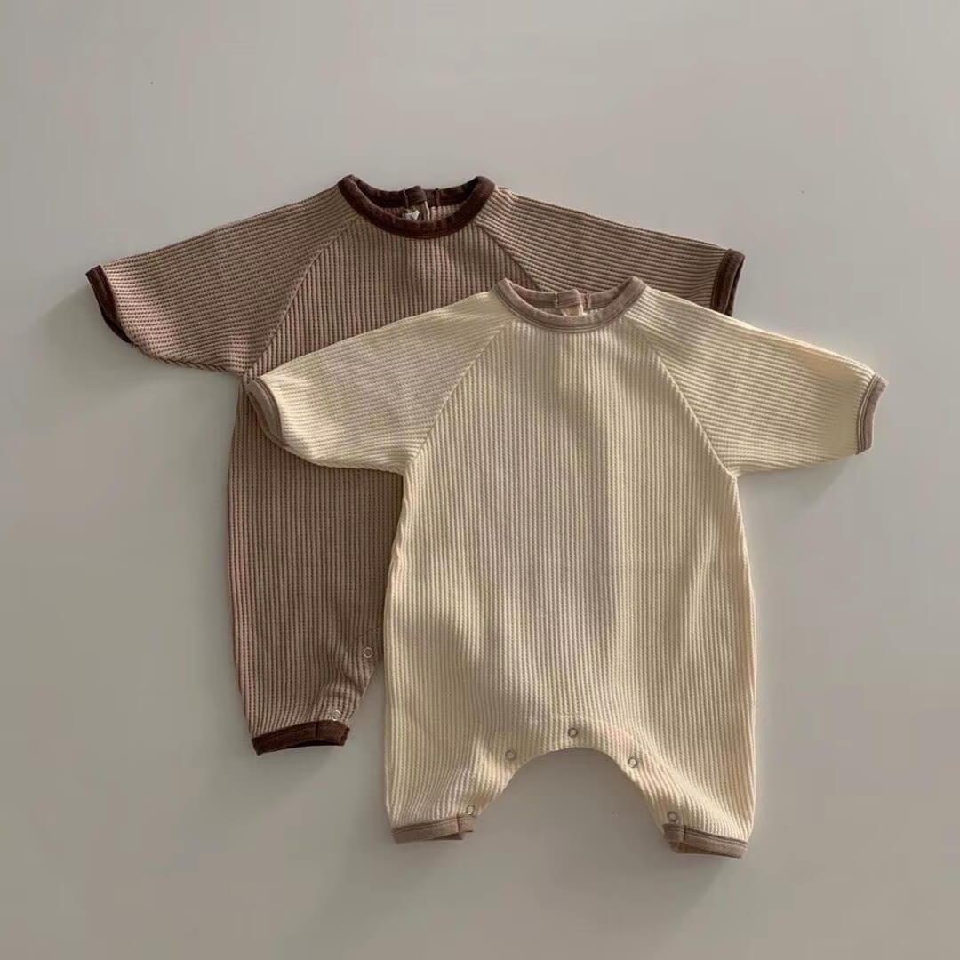 Barnkläder, babykläder, Romper ribbad beige brun framifrån