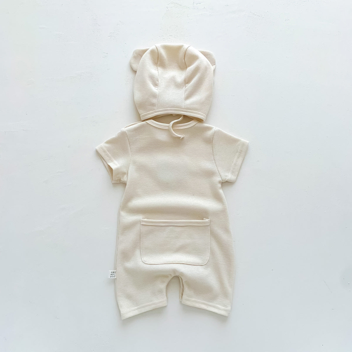 Body med björn och hatt, baksida, vit, barnkläder, bebiskläder, babykläder